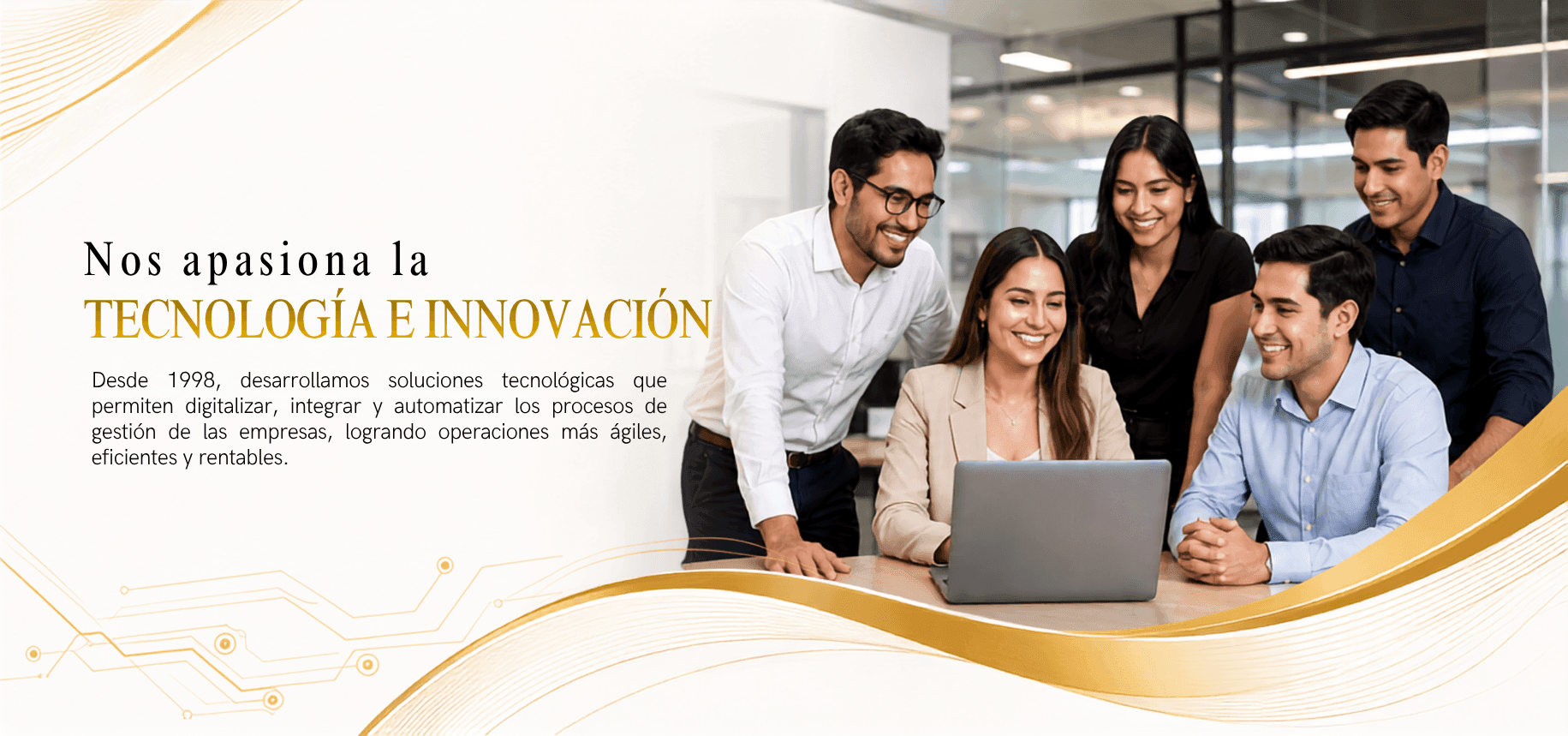 Nos apasiona la tecnología y la innovación. Desde 1998, brindamos soluciones innovadoras para facilitar, agilizar y rentabilizar las operaciones de las empresas. Equipo de STARSOFT colaborando alrededor de una laptop.